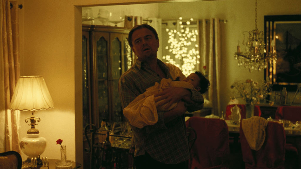 Leonardo Di Caprio ejerciendo de padre en "Una batalla tras otra"